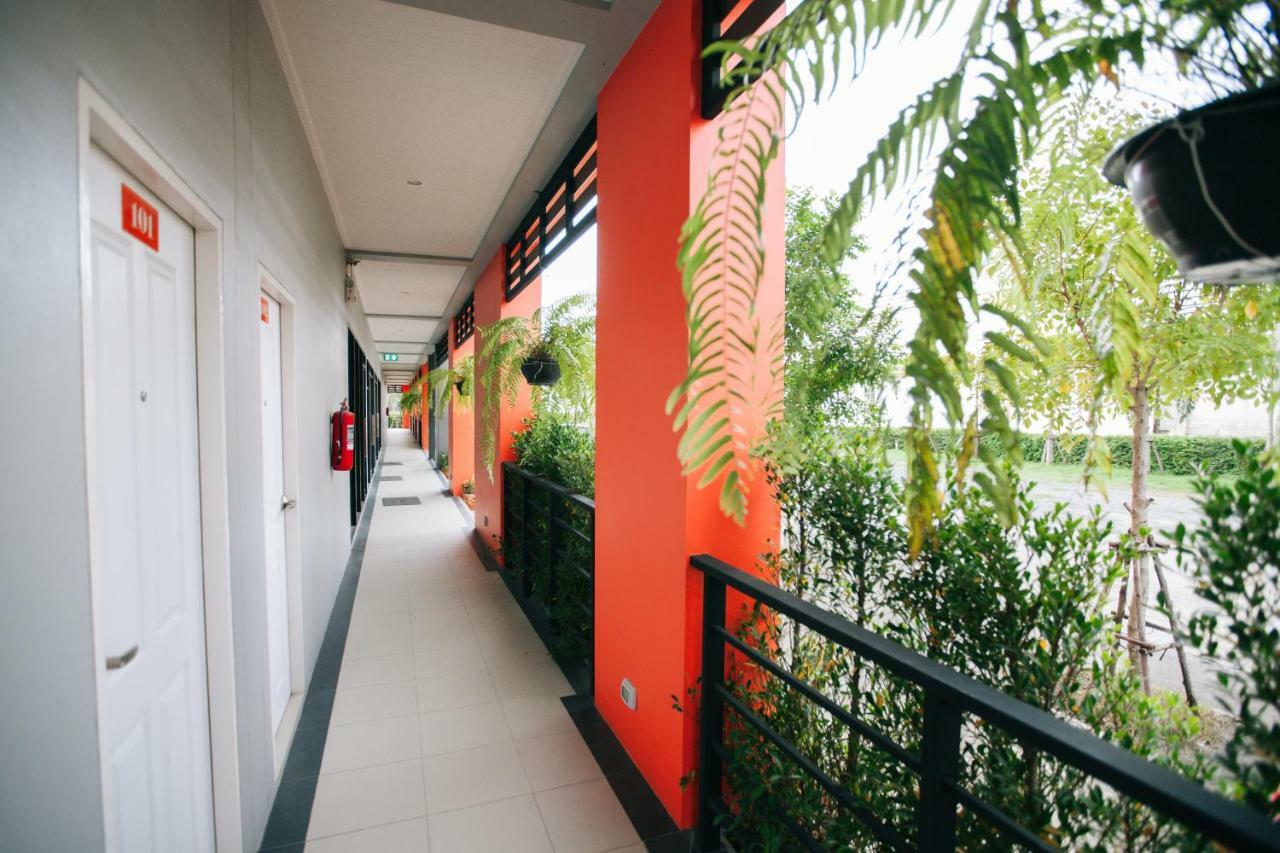 Smart Hotel Ban Lam Luk Ka Kültér fotó